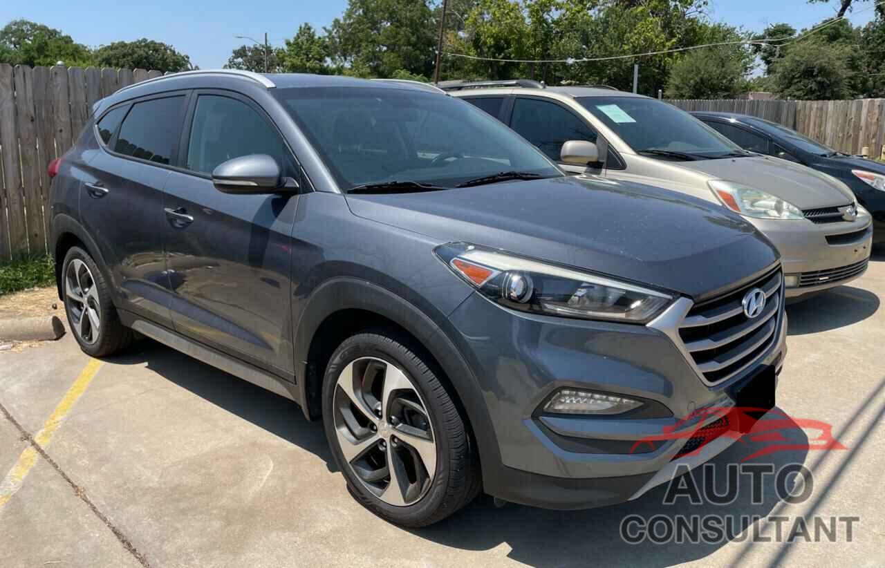 HYUNDAI TUCSON 2017 - KM8J3CA24HU358246