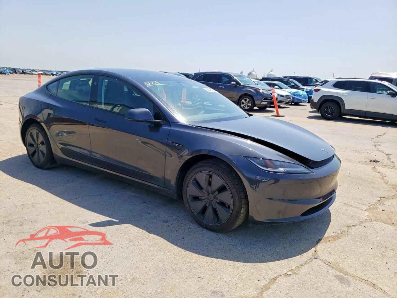 TESLA MODEL 3 2025 - 5YJ3E1EA5SF933113