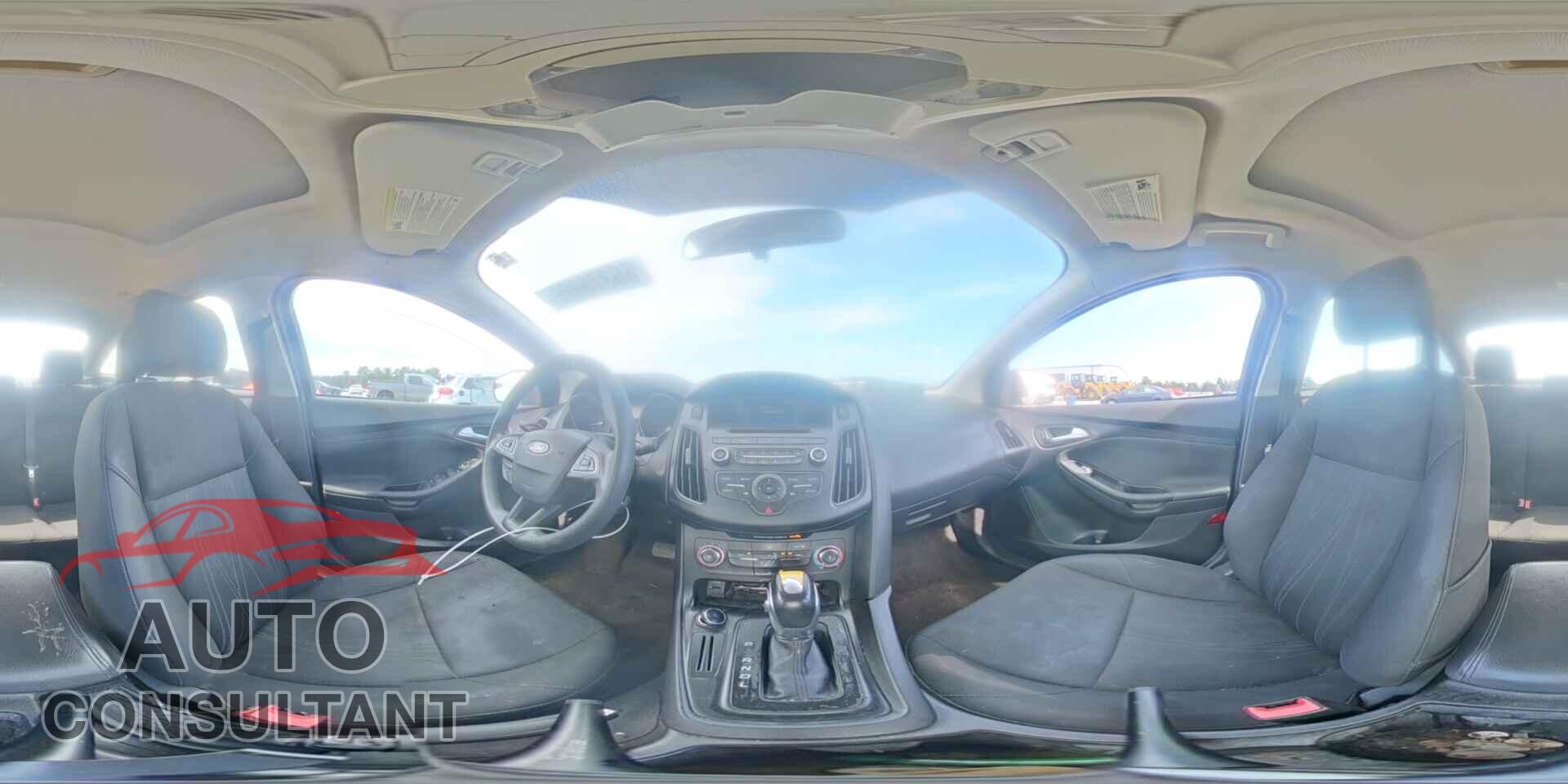FORD FOCUS 2015 - 1FADP3F25FL311136