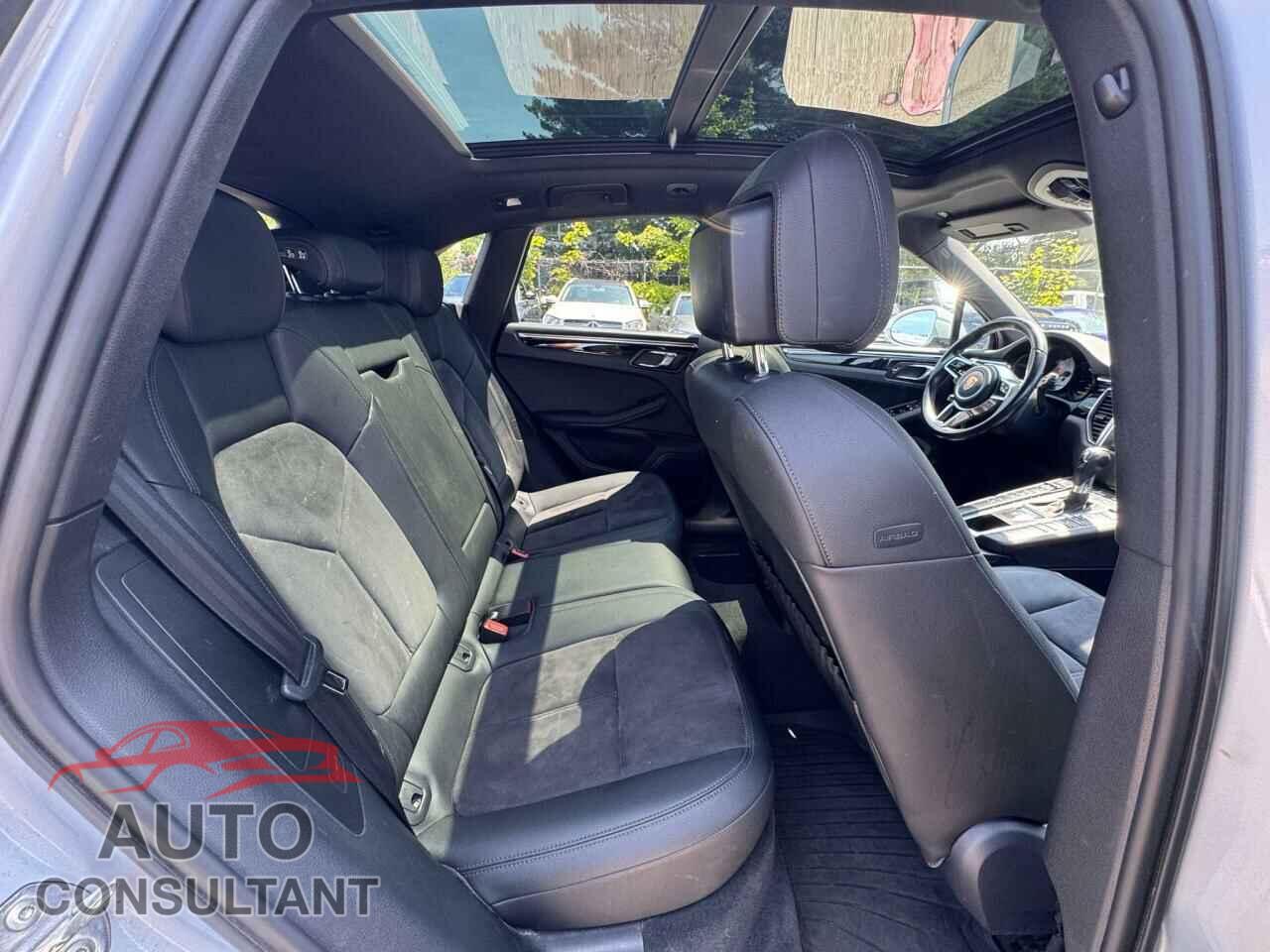 PORSCHE MACAN 2015 - WP1AB2A55FLB58828