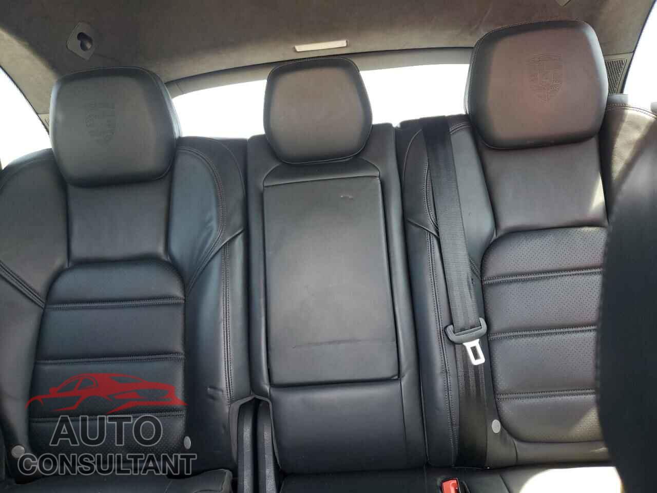 PORSCHE CAYENNE 2011 - WP1AC2A2XBLA81063