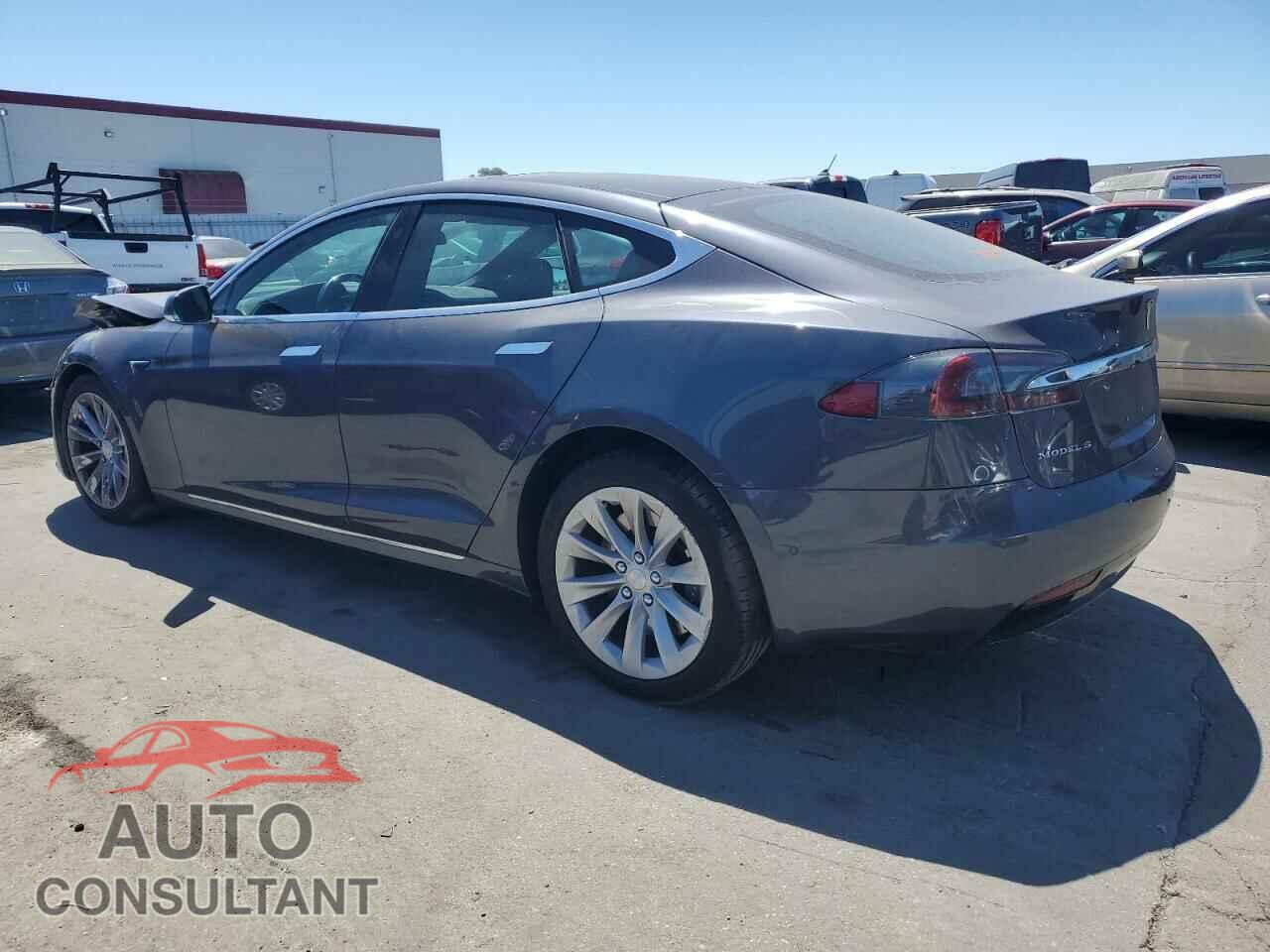 TESLA MODEL S 2017 - 5YJSA1E23HF189827