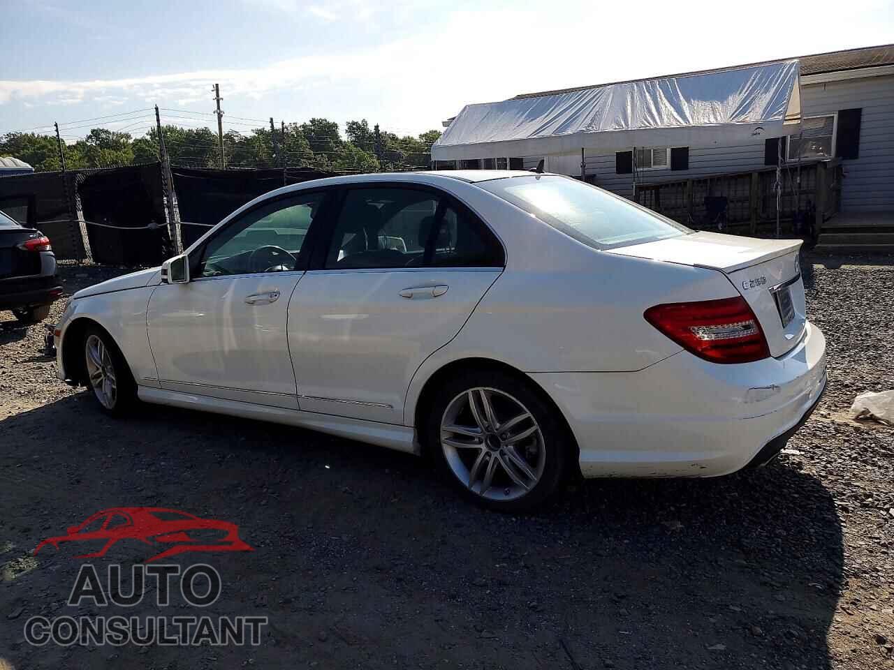 MERCEDES-BENZ C-CLASS 2014 - WDDGF4HB2EA963922