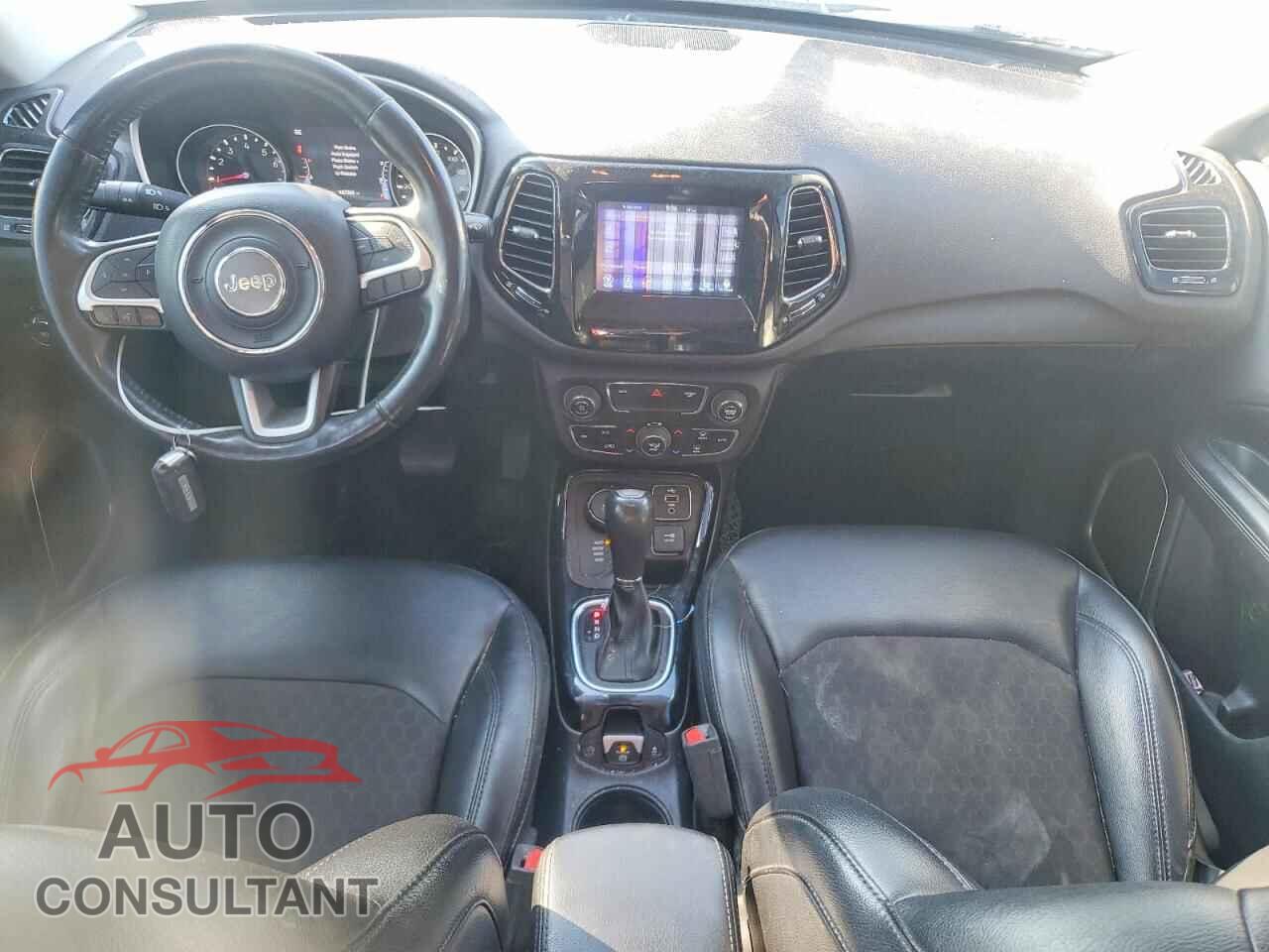 JEEP COMPASS 2018 - 3C4NJDBBXJT402122