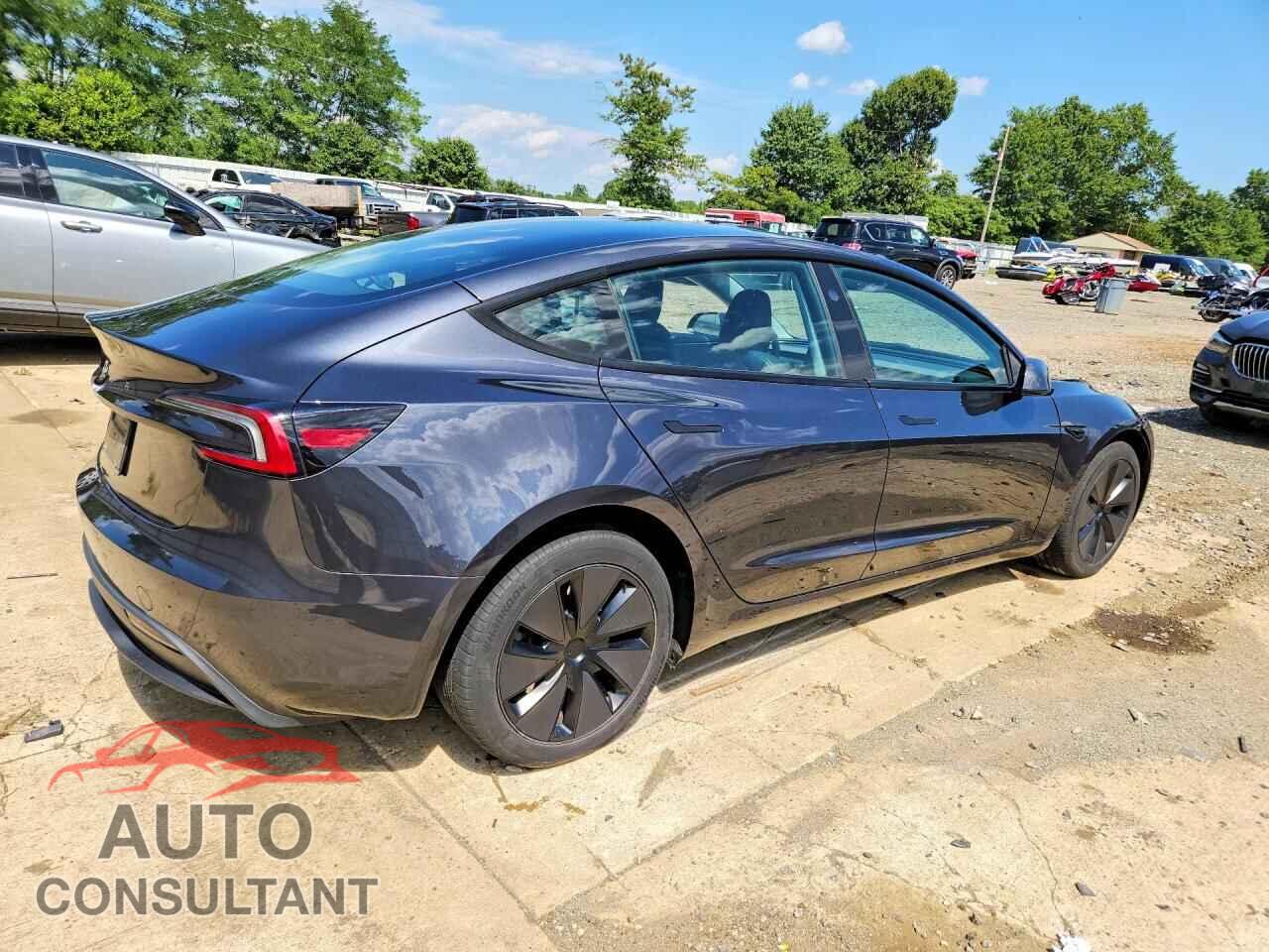 TESLA MODEL 3 2024 - 5YJ3E1EA9RF769469