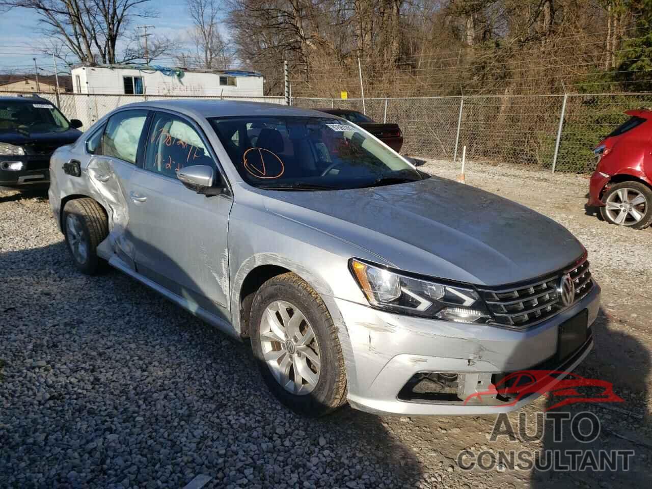 VOLKSWAGEN PASSAT 2017 - 1VWAT7A36HC054102