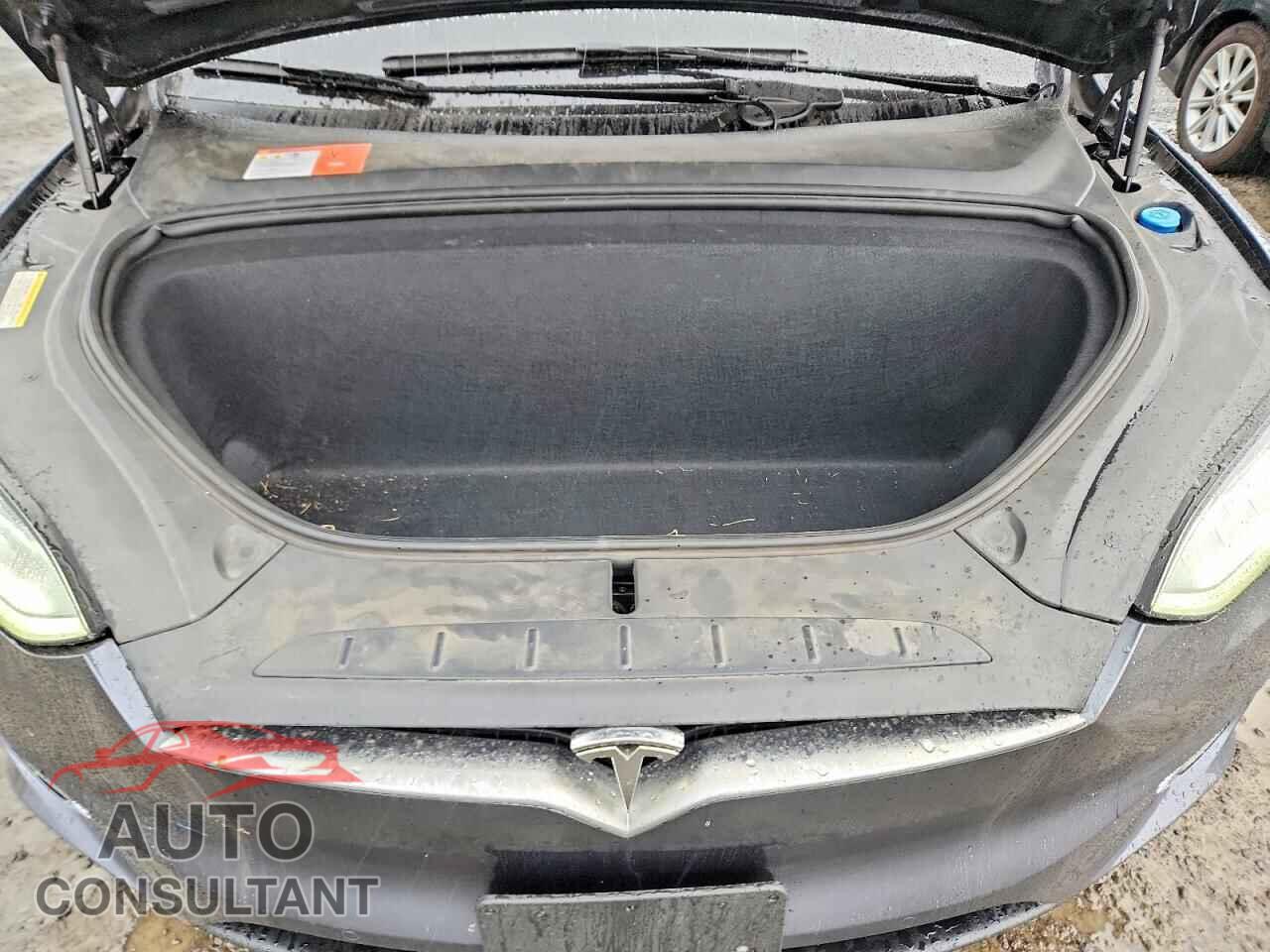 TESLA MODEL X 2017 - 5YJXCDE22HF044800