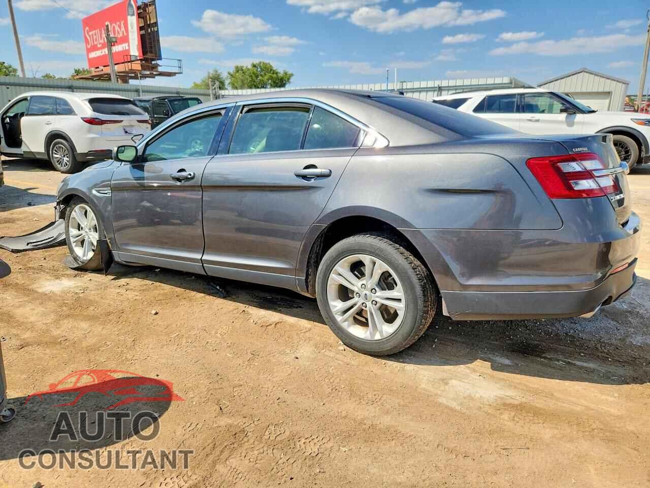 FORD TAURUS 2016 - 1FAHP2E85GG101017