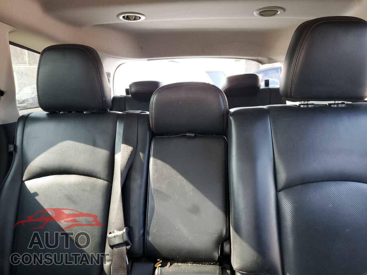 DODGE JOURNEY 2019 - 3C4PDCEG0KT686833