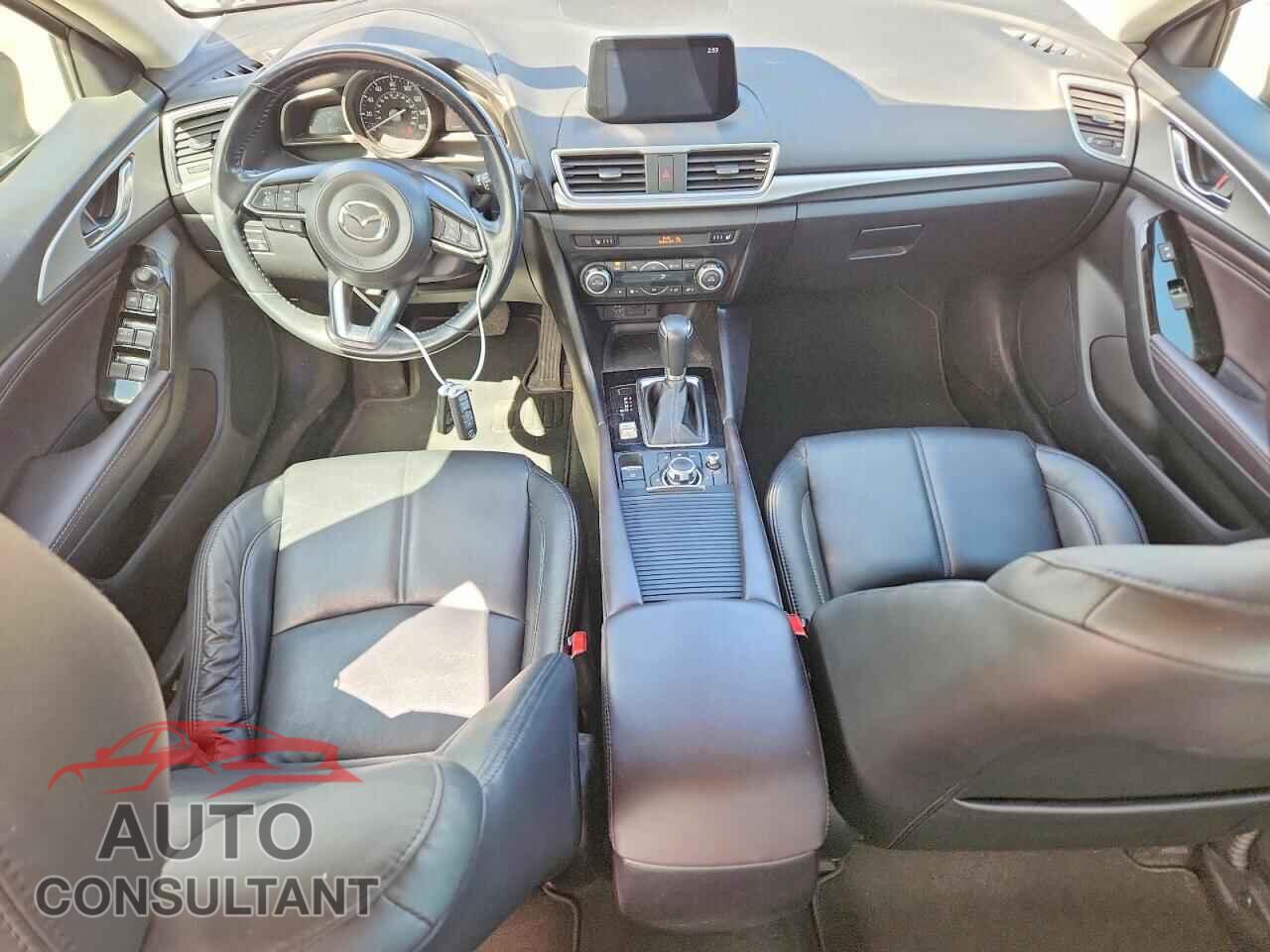 MAZDA 3 2017 - 3MZBN1V79HM101047