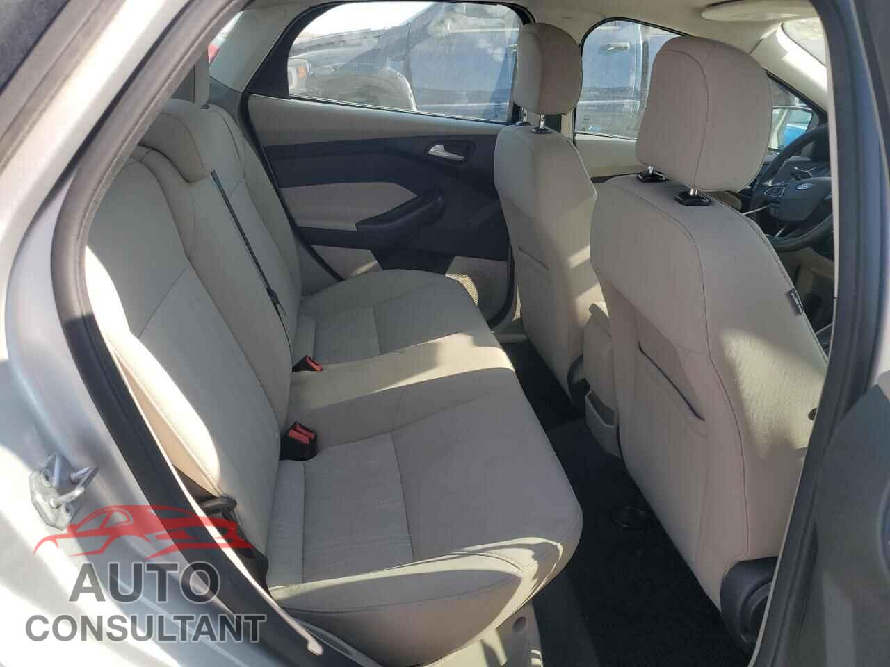 FORD FOCUS 2016 - 1FADP3F25GL293612