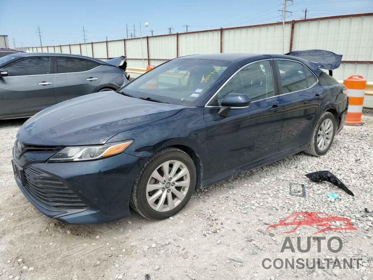 TOYOTA CAMRY 2018 - 4T1B11HK4JU558991