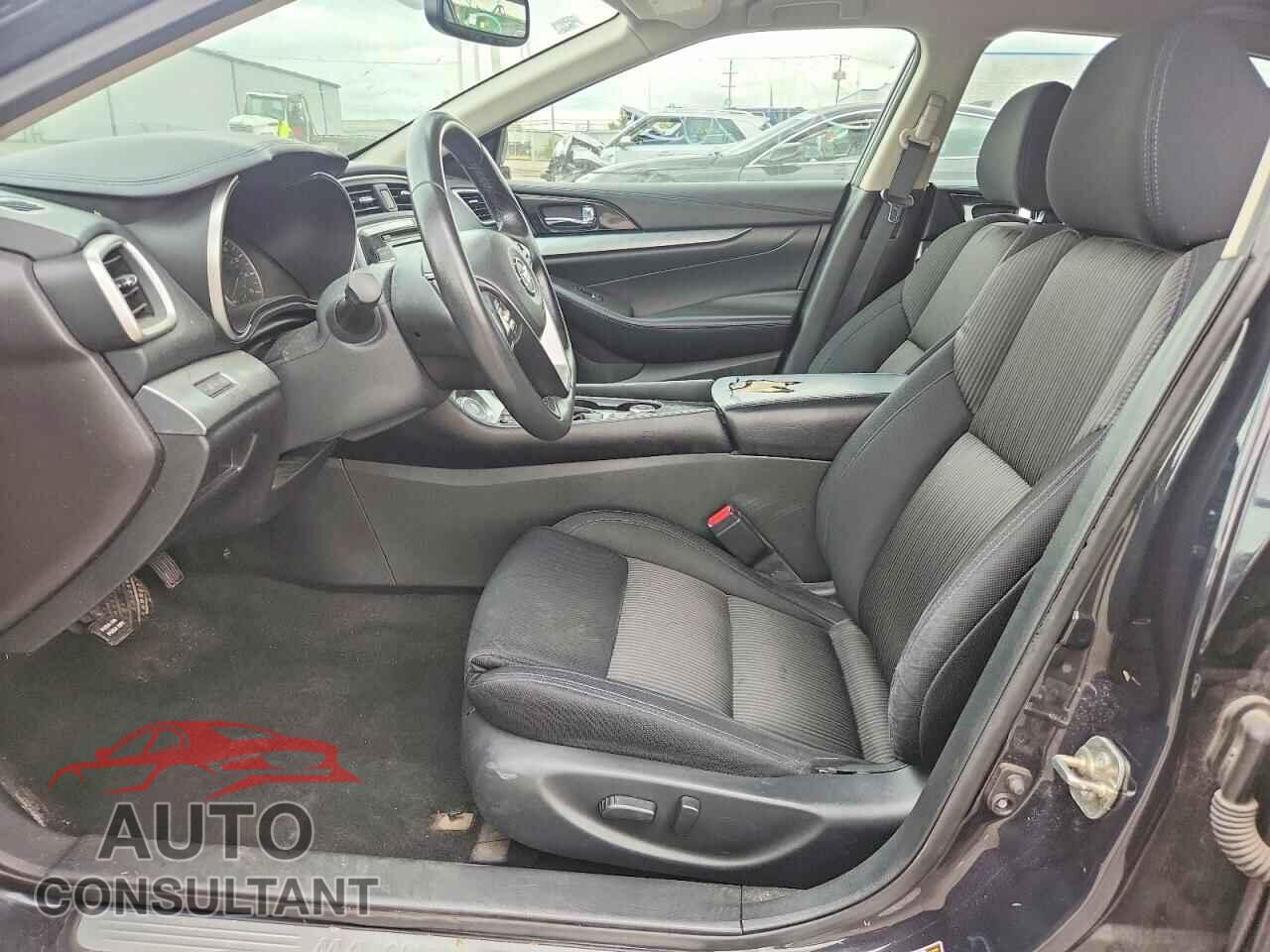 NISSAN MAXIMA 2017 - 1N4AA6AP1HC365173