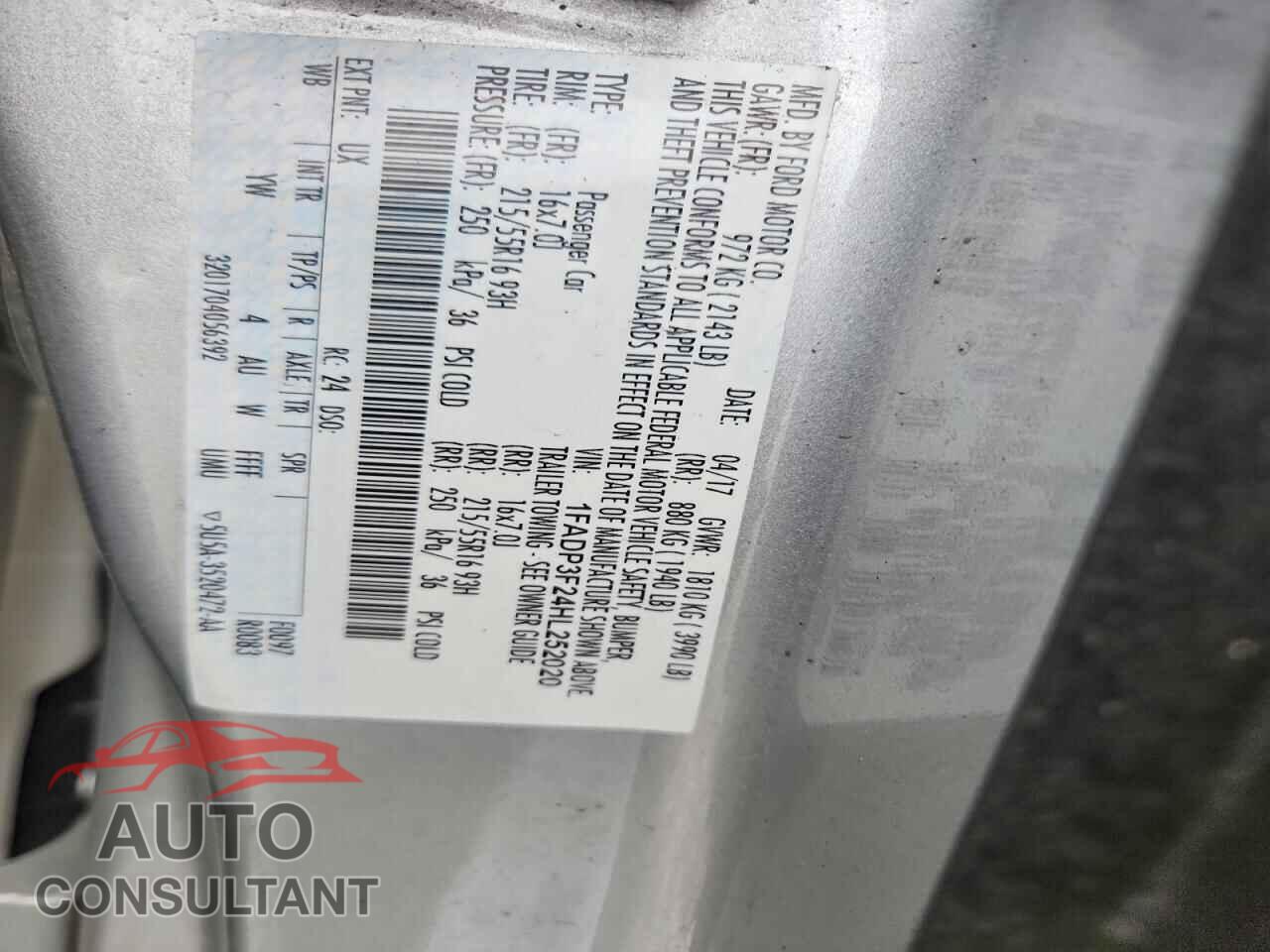 FORD FOCUS 2017 - 1FADP3F24HL252020