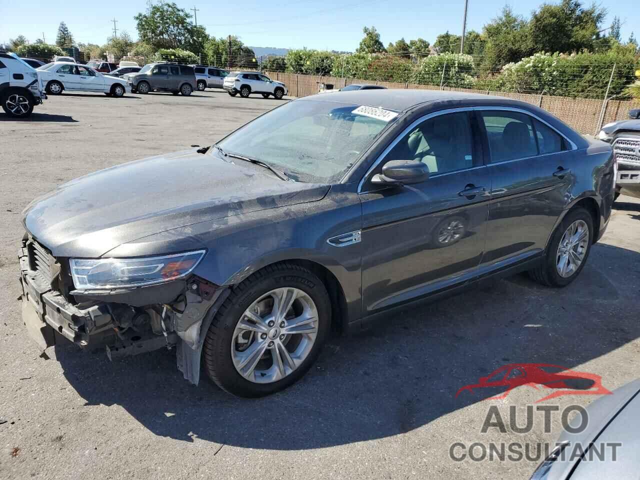 FORD TAURUS 2018 - 1FAHP2E89JG118832