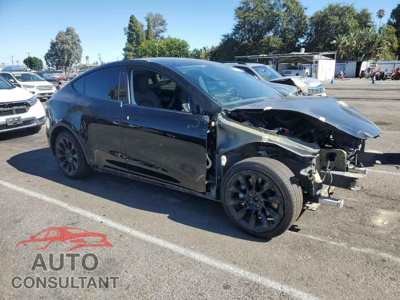 TESLA MODEL Y 2020 - 5YJYGDEE4LF051307