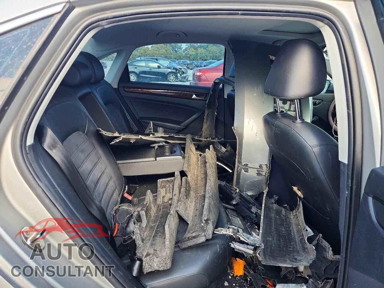 VOLKSWAGEN PASSAT 2012 - 1VWCN7A31CC053077