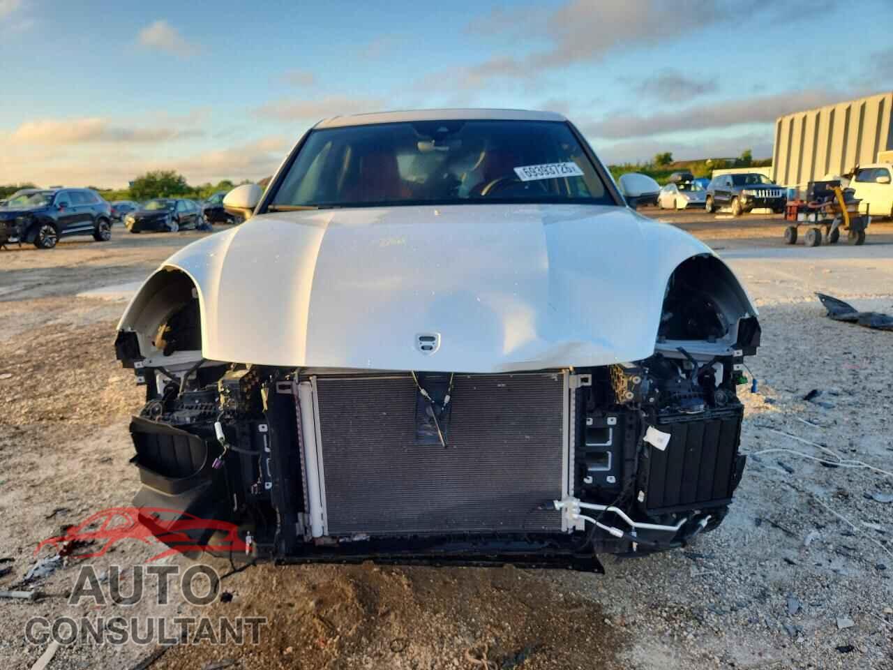 PORSCHE CAYENNE 2023 - WP1AA2AY9PDA02252