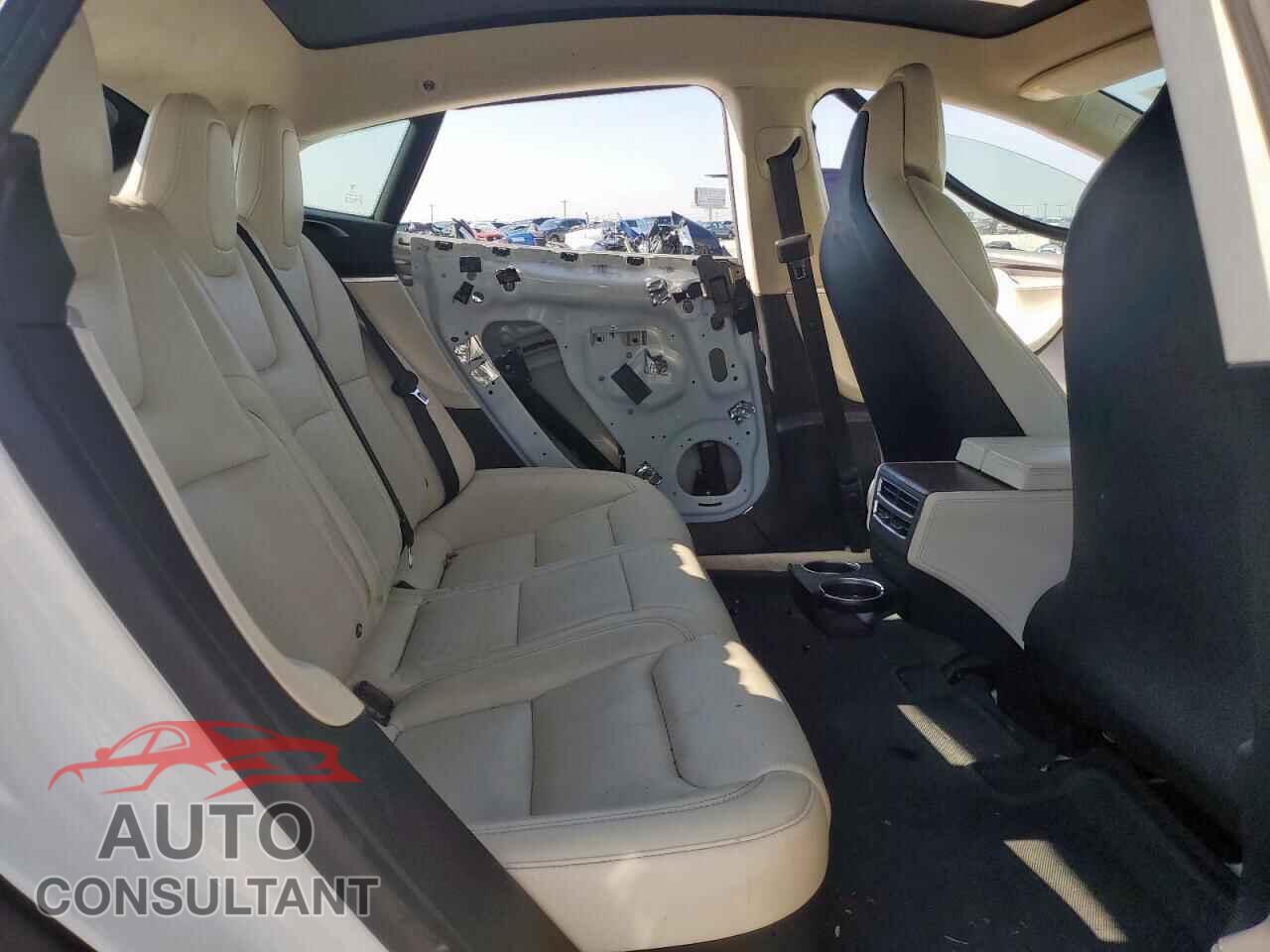 TESLA MODEL S 2017 - 5YJSA1E14HF214869