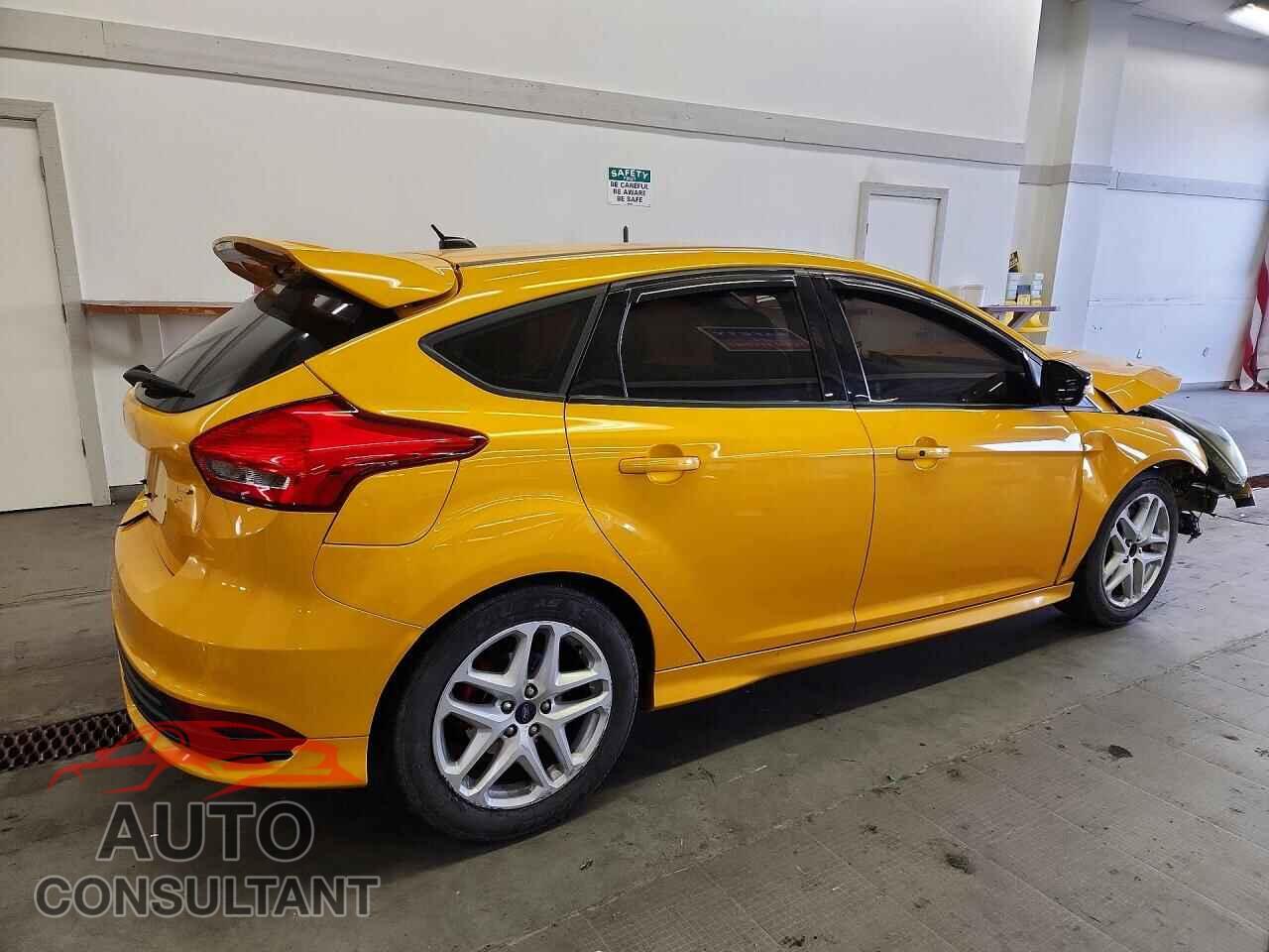 FORD FOCUS 2016 - 1FADP3L90GL310687