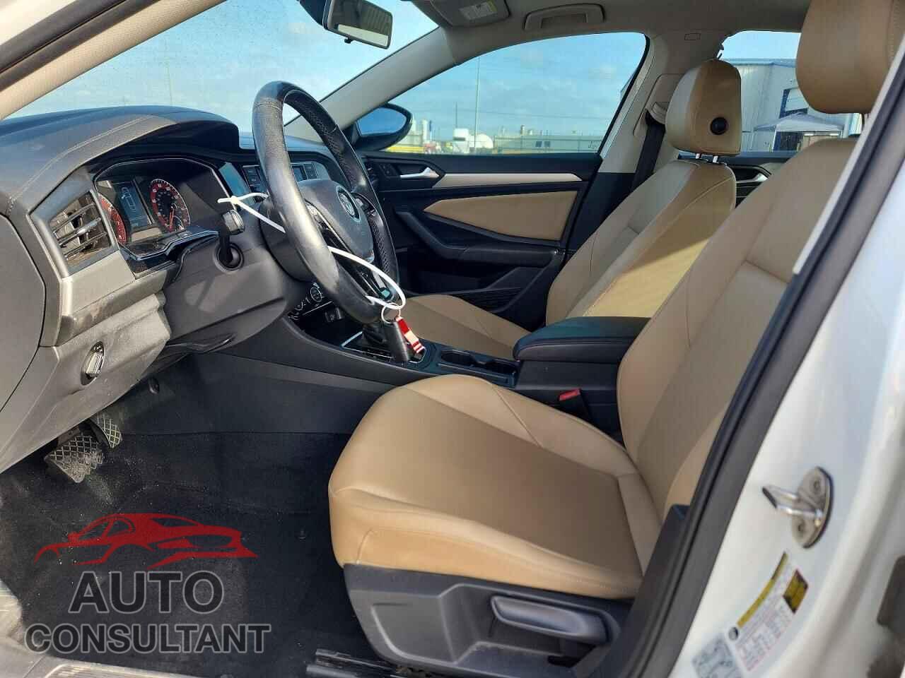VOLKSWAGEN JETTA 2019 - 3VWC57BUXKM087250