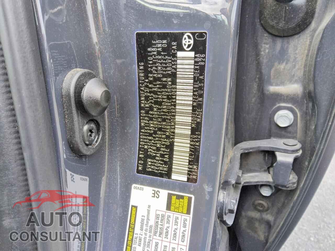 TOYOTA COROLLA 2024 - 5YFB4MDEXRP144068