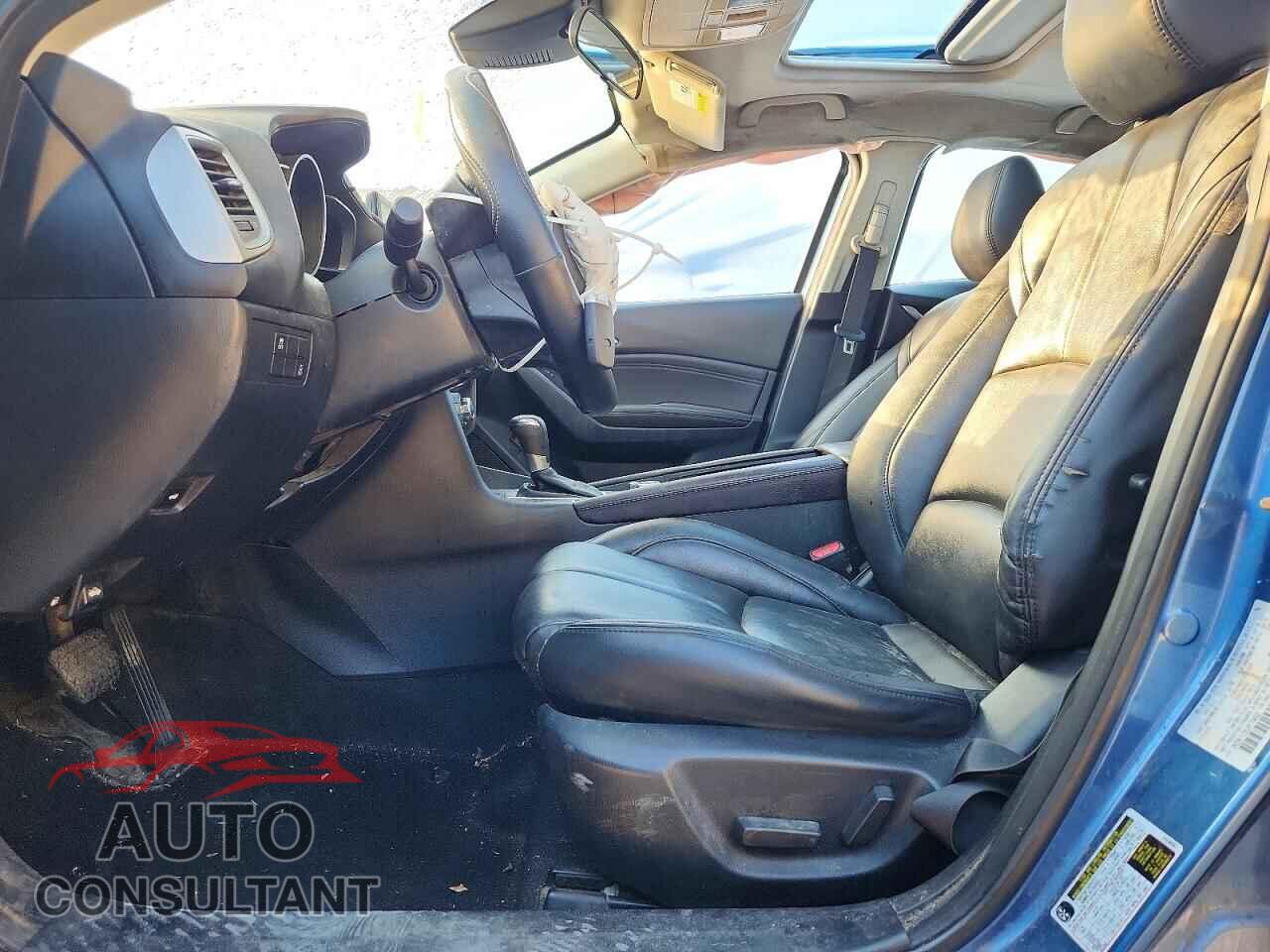 MAZDA 3 2018 - 3MZBN1V36JM174492