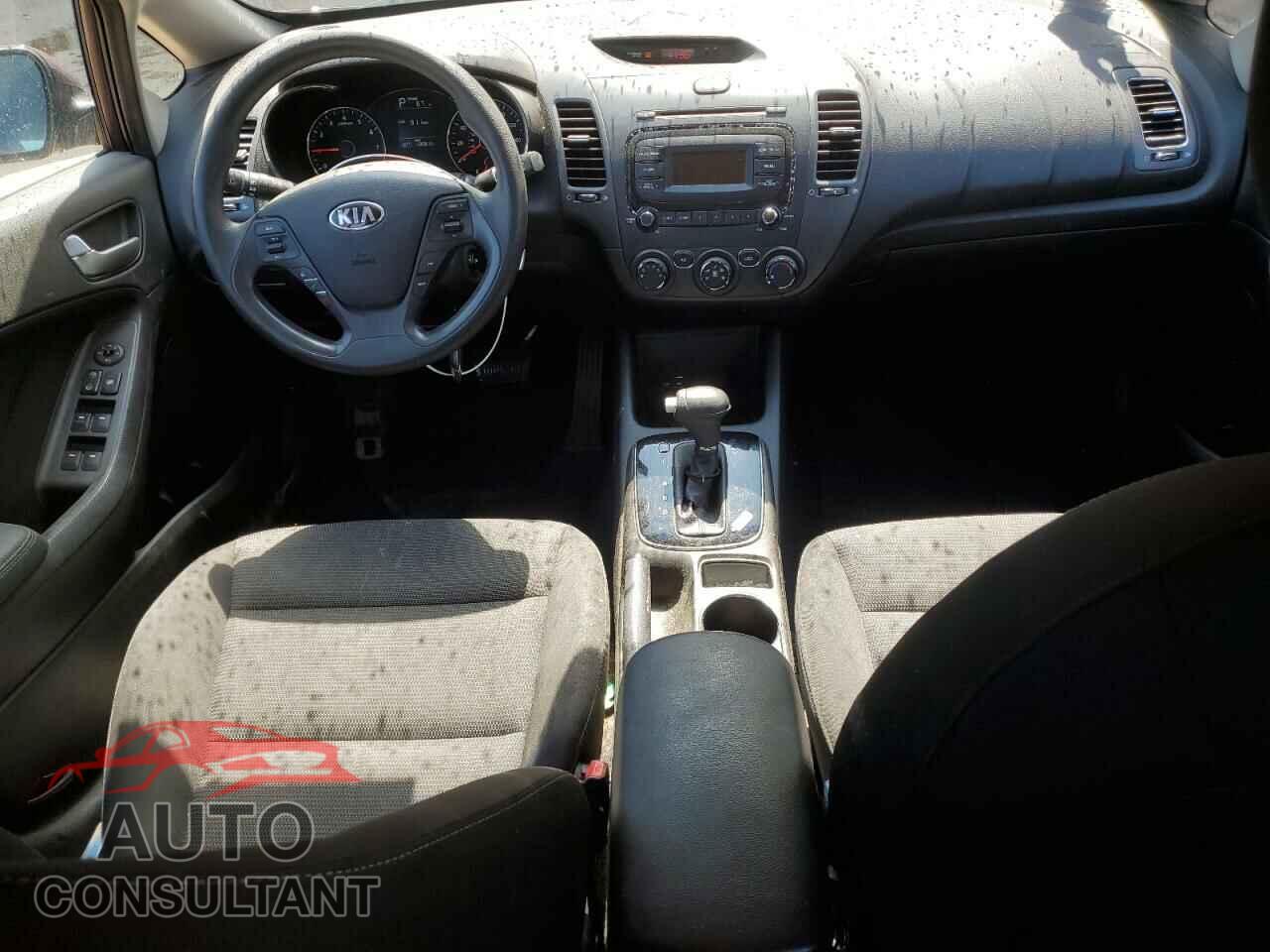 KIA FORTE 2017 - 3KPFK4A70HE024986