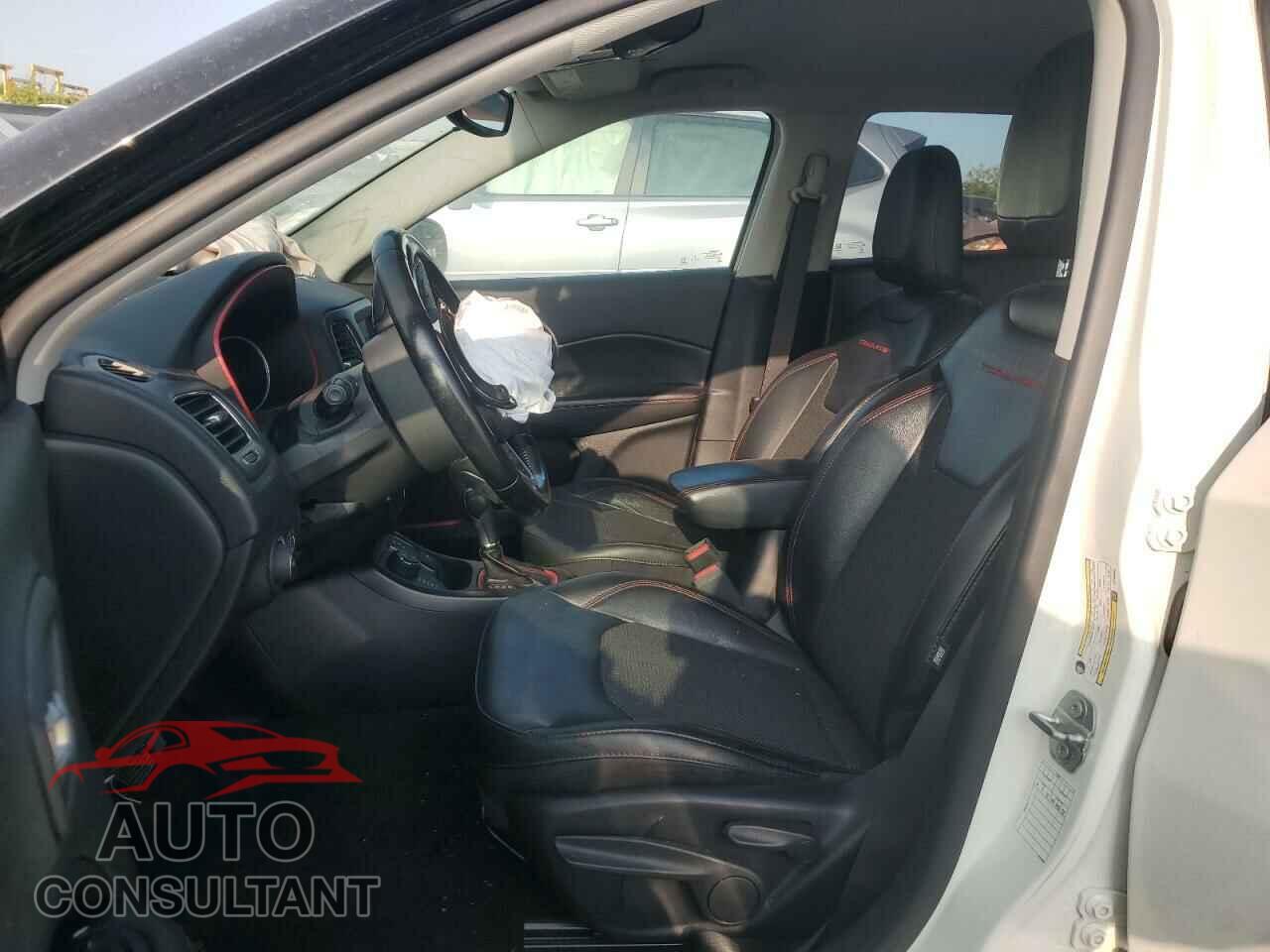 JEEP COMPASS 2020 - 3C4NJDDB8LT189364