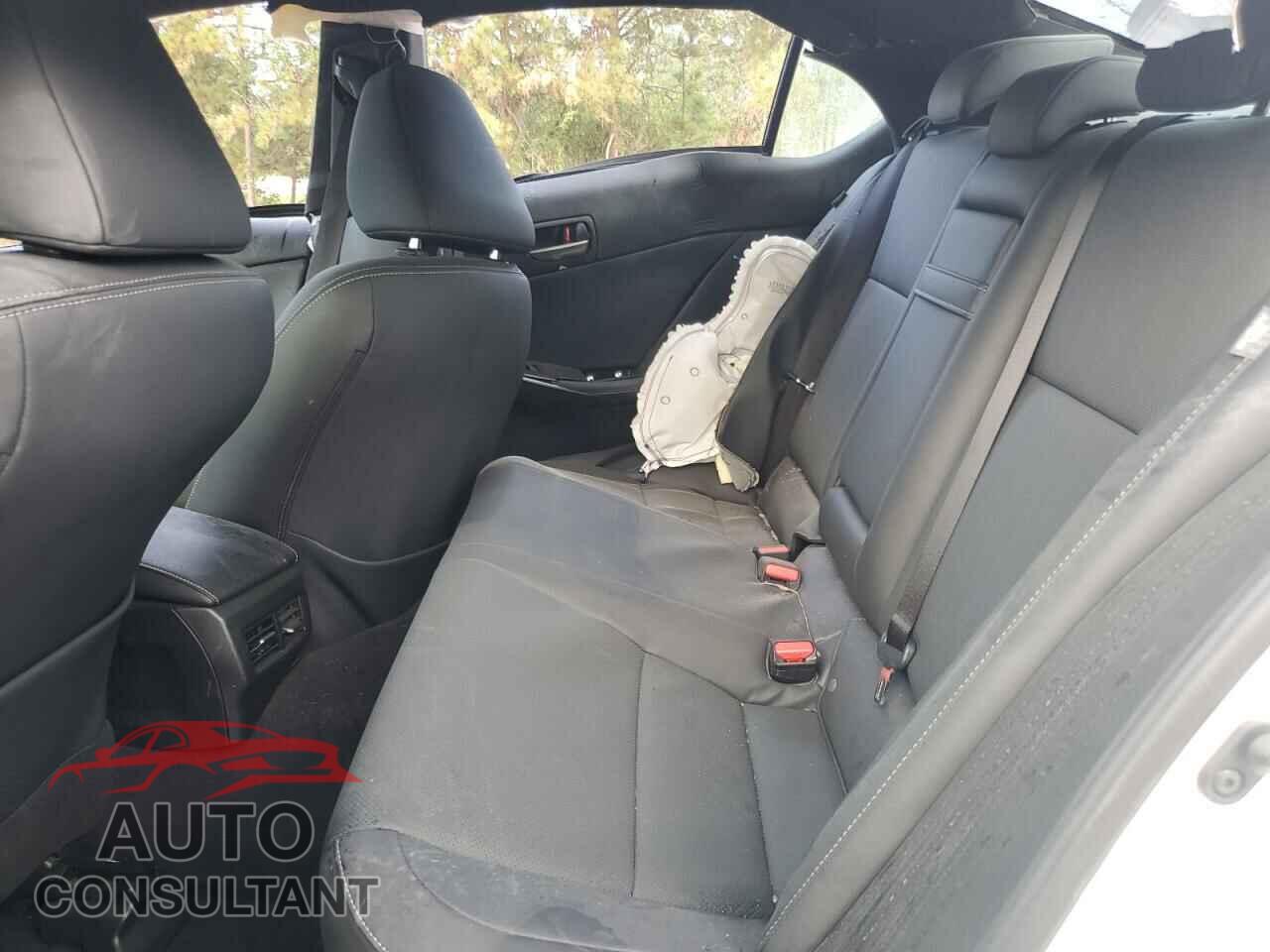 LEXUS IS 2021 - JTHCA1D20M5117483