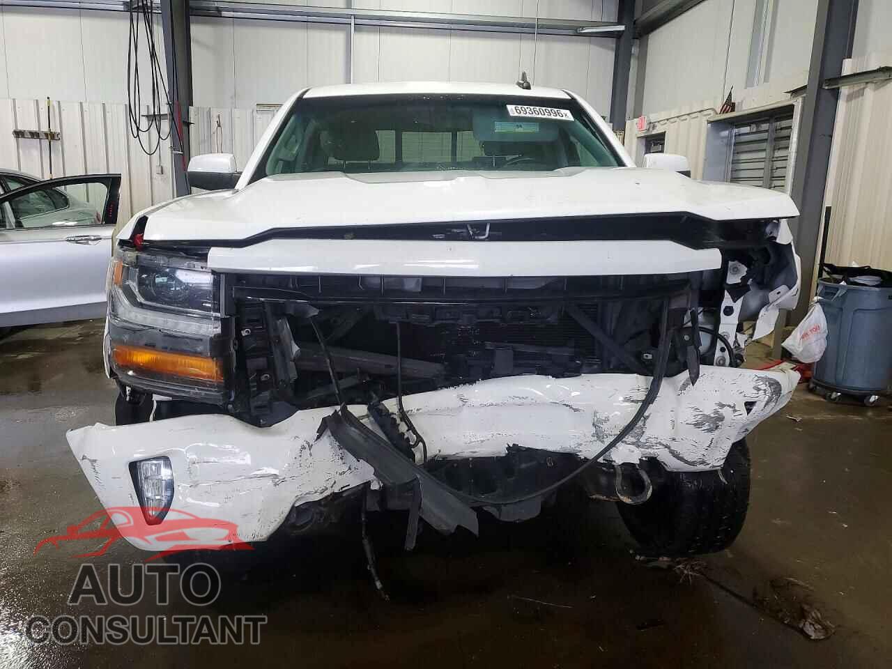 CHEVROLET SILVERADO 2017 - 3GCUKREC3HG281351