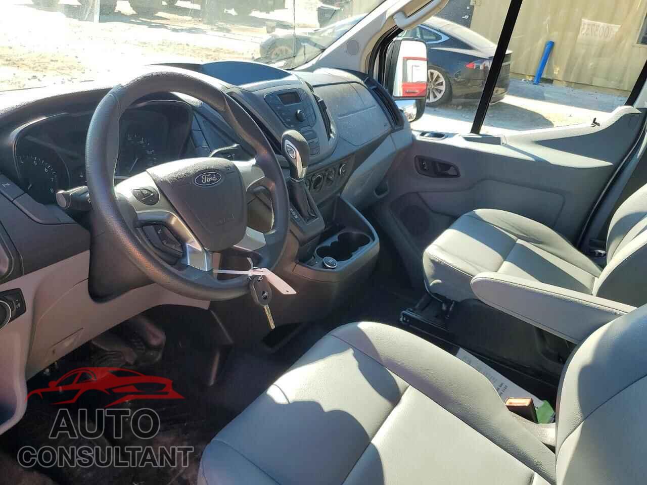 FORD TRANSIT 2017 - 1FTYR2YM6HKA64958