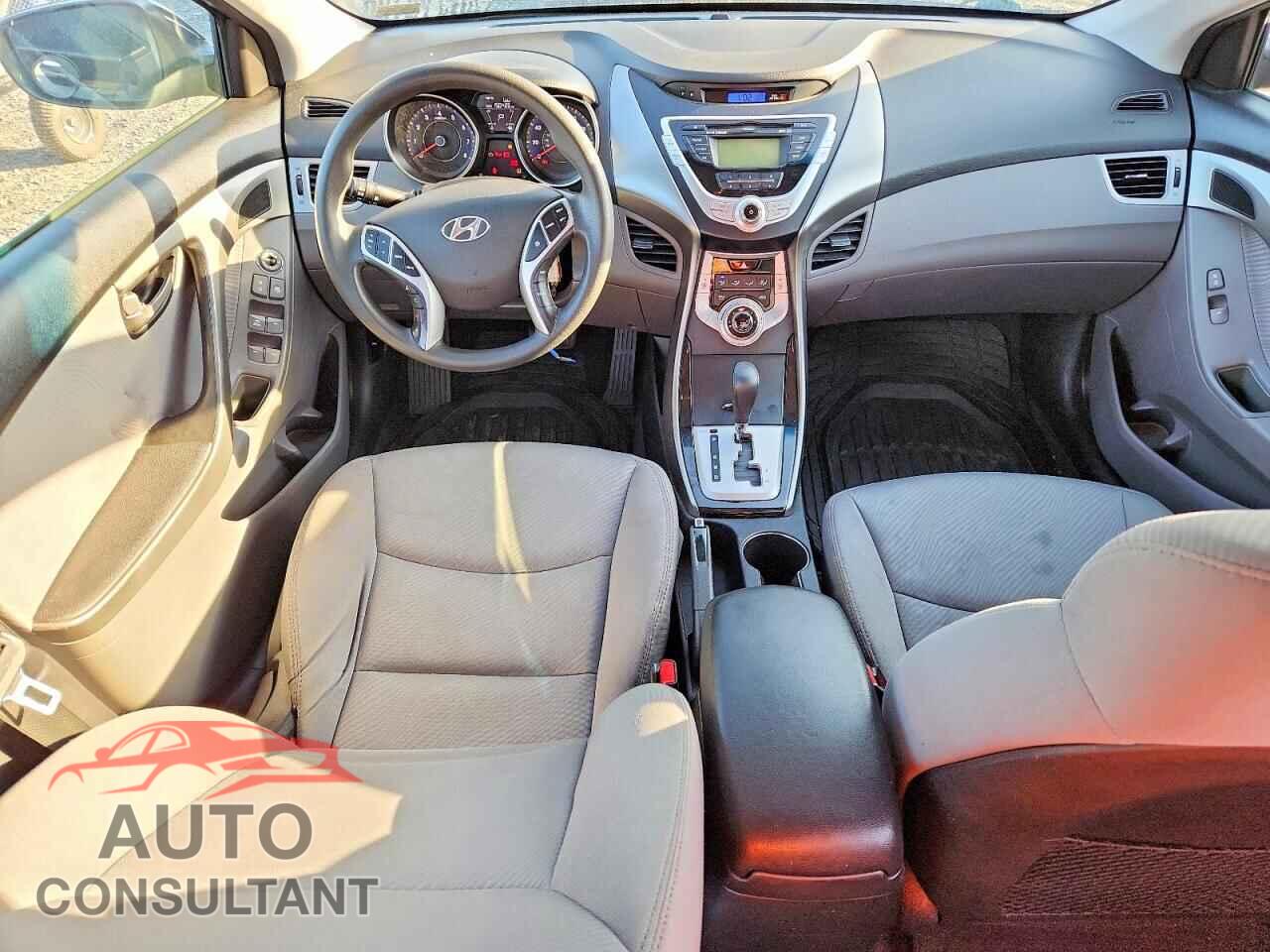 HYUNDAI ELANTRA 2012 - 5NPDH4AE4CH123741