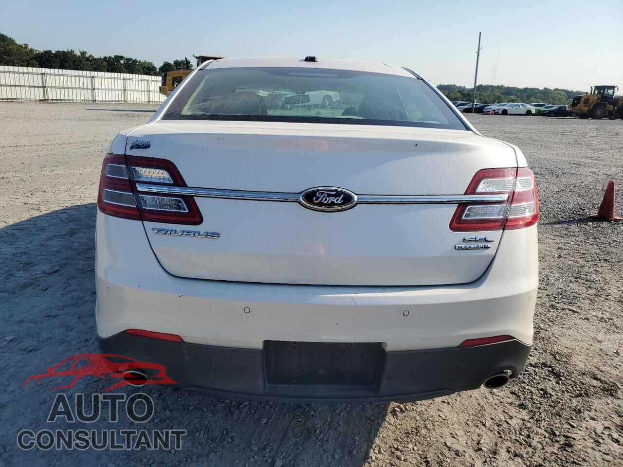 FORD TAURUS 2013 - 1FAHP2E83DG119365