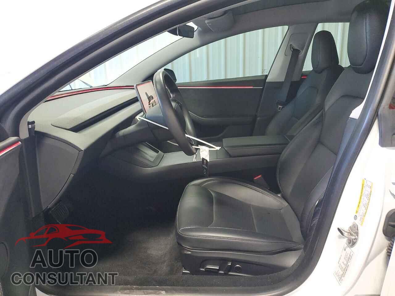 TESLA MODEL 3 2024 - 5YJ3E1EB6RF743551