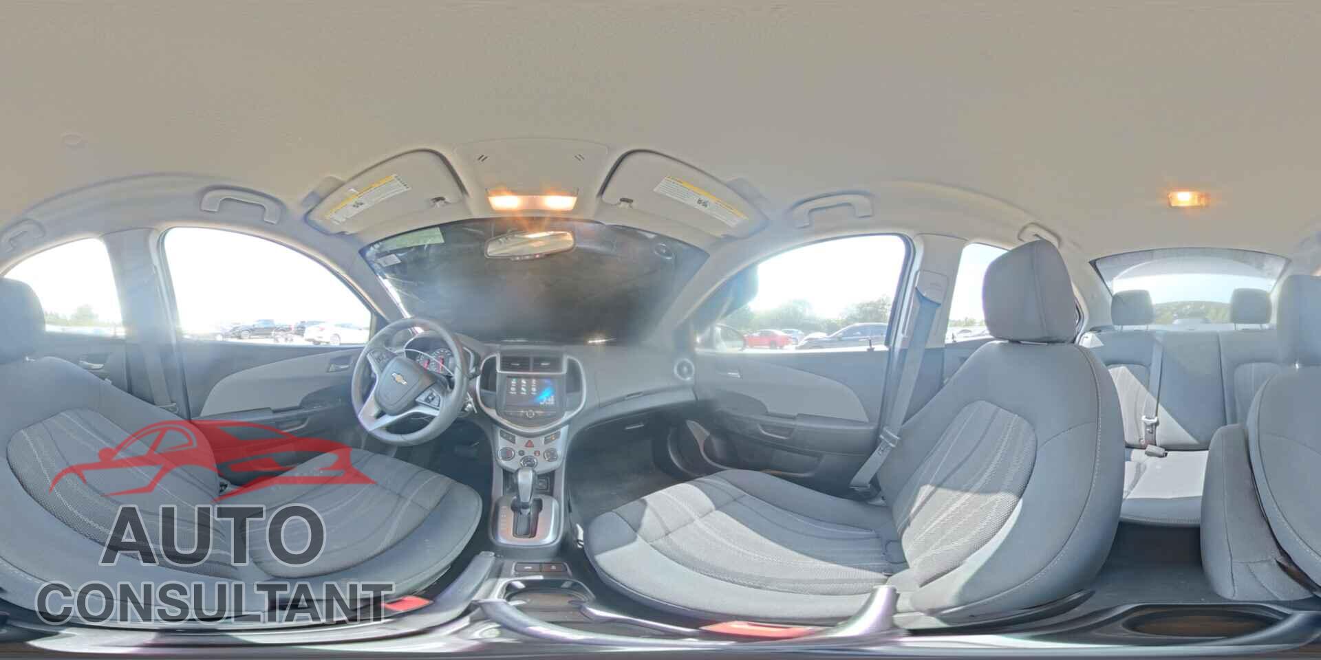 CHEVROLET SONIC 2017 - 1G1JD5SH3H4103497