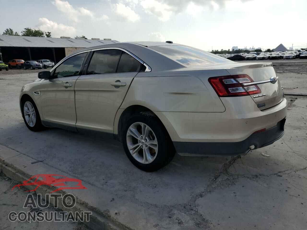 FORD TAURUS 2017 - 1FAHP2E86HG118720