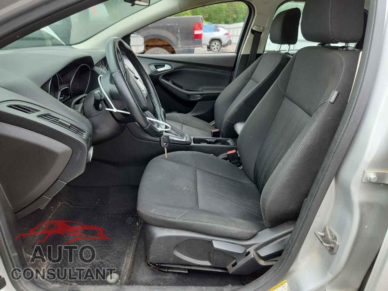 FORD FOCUS 2015 - 1FADP3F22FL362111