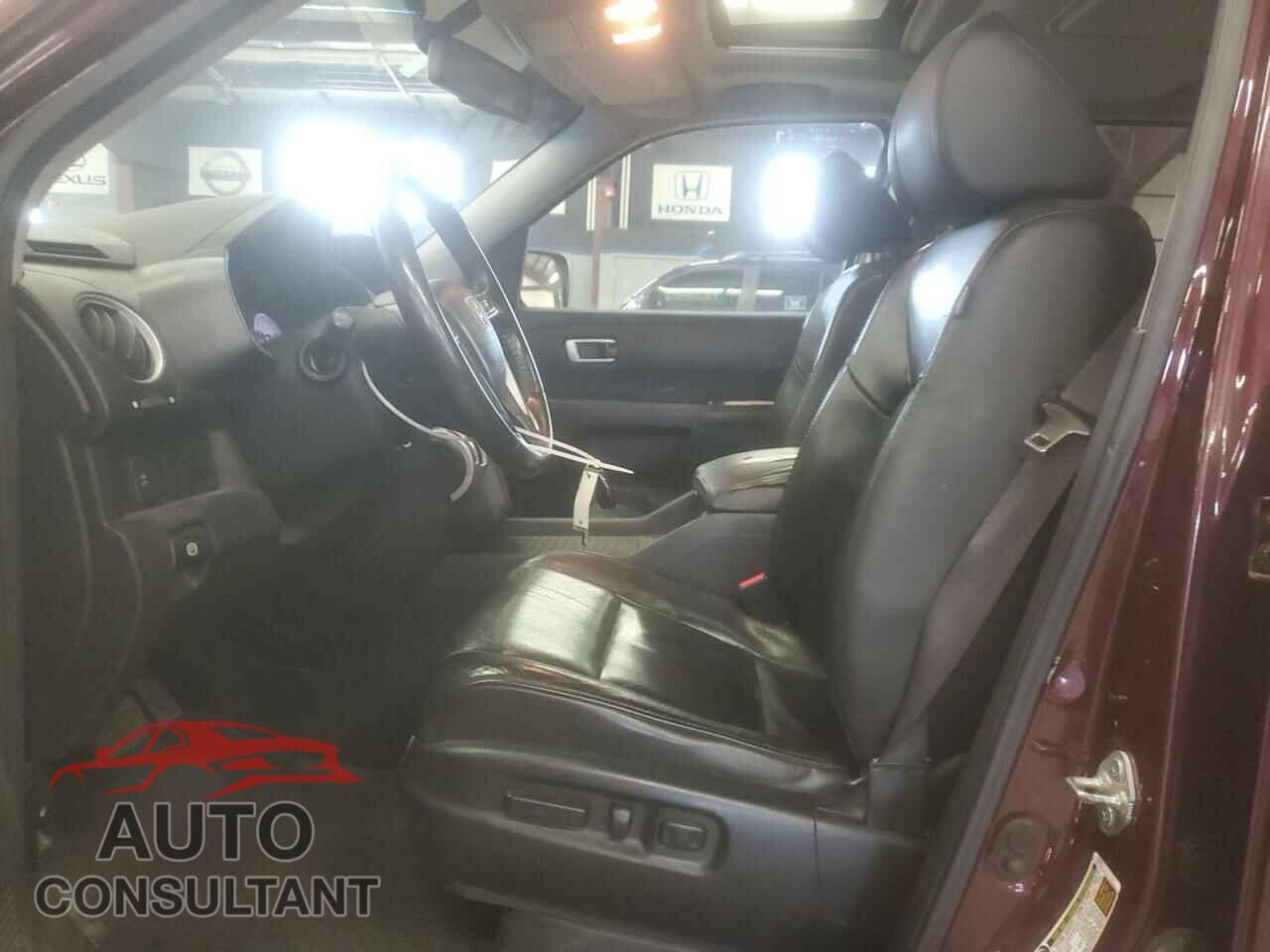 HONDA PILOT 2011 - 5FNYF4H61BB030100