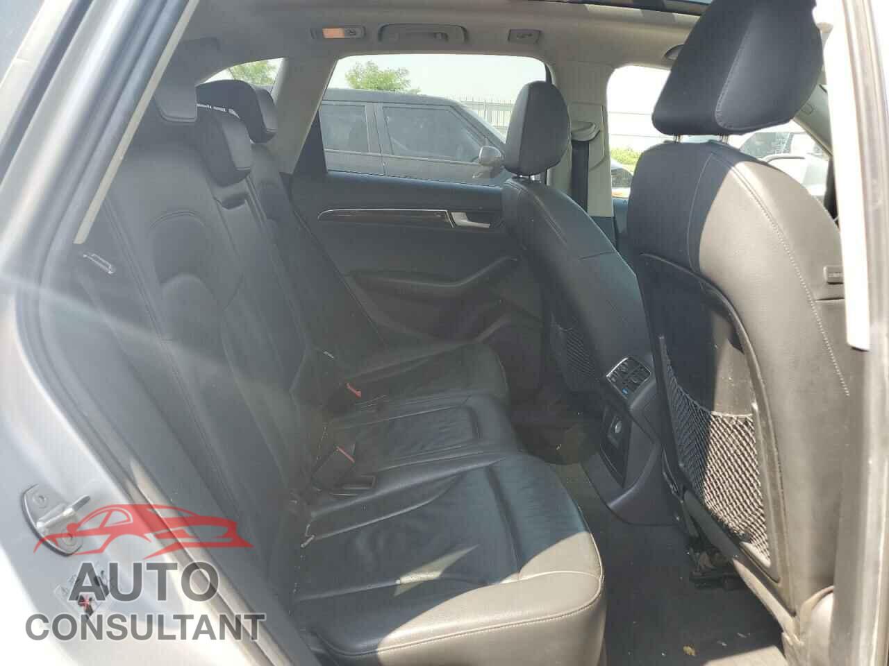 AUDI Q5 2010 - WA1LKAFP2AA095457
