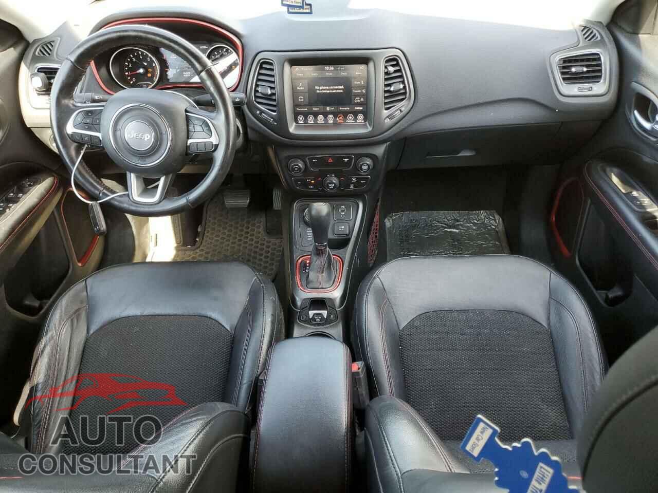 JEEP COMPASS 2018 - 3C4NJDDB4JT205220