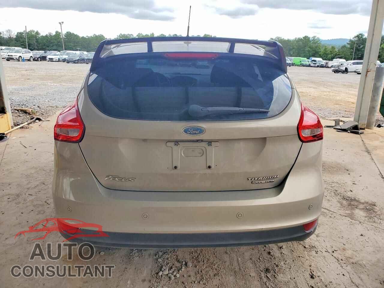FORD FOCUS 2015 - 1FADP3N24FL227746