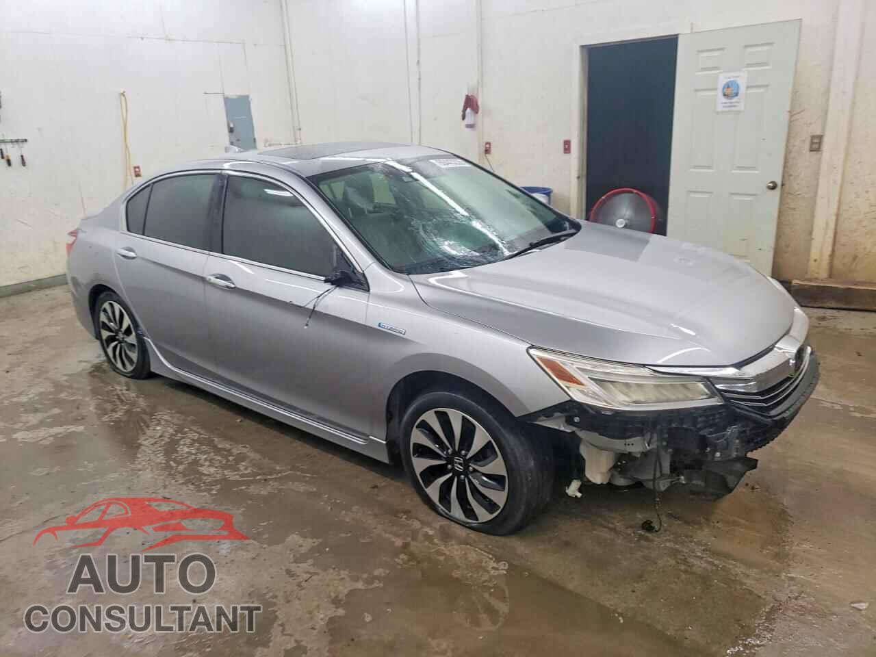 HONDA ACCORD 2017 - JHMCR6F74HC028015