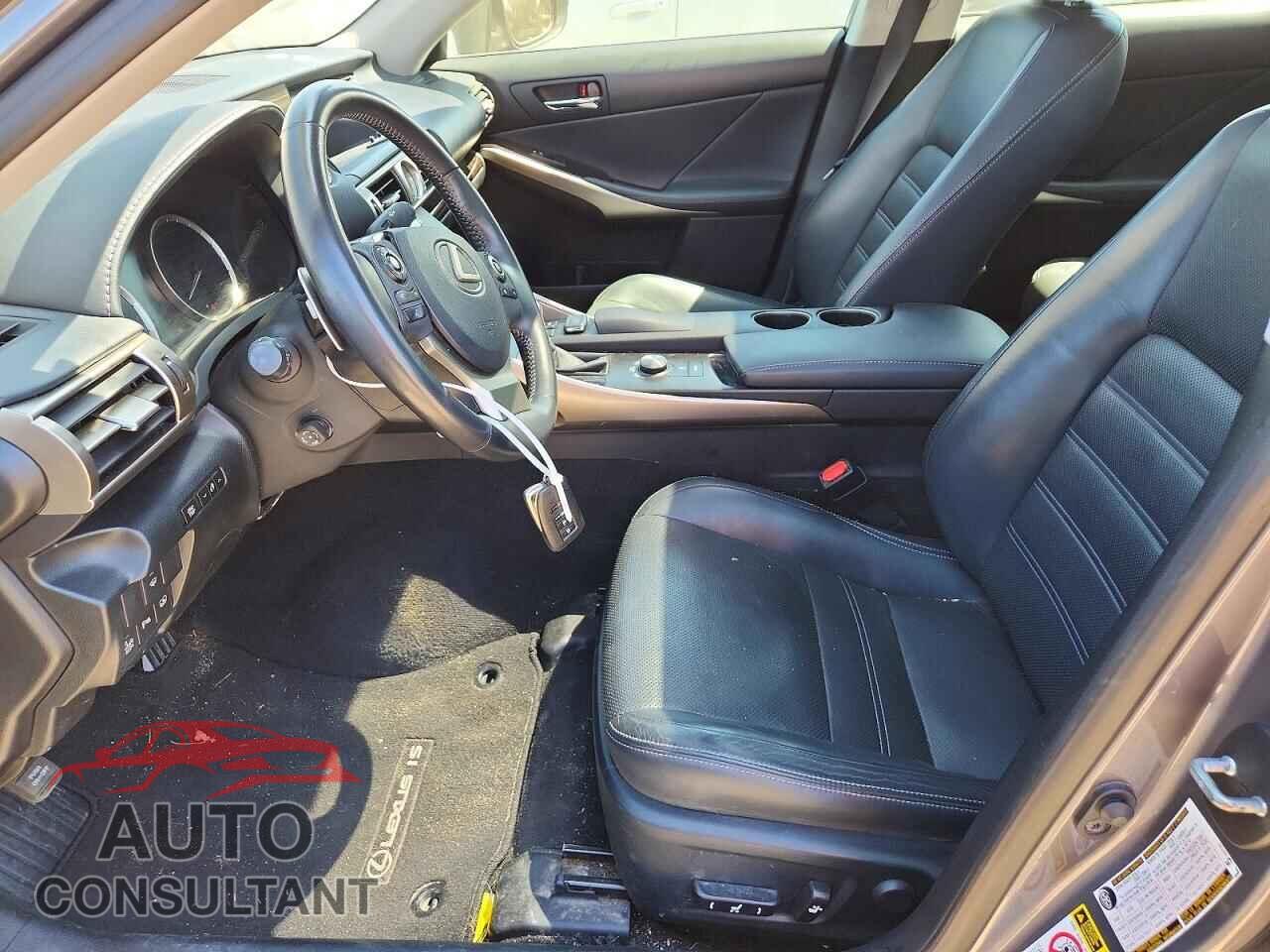 LEXUS IS 2015 - JTHCF1D27F5021421