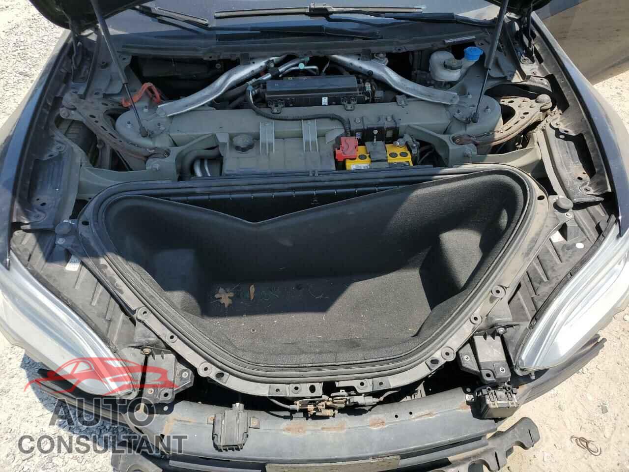 TESLA MODEL S 2017 - 5YJSA1E21HF209847