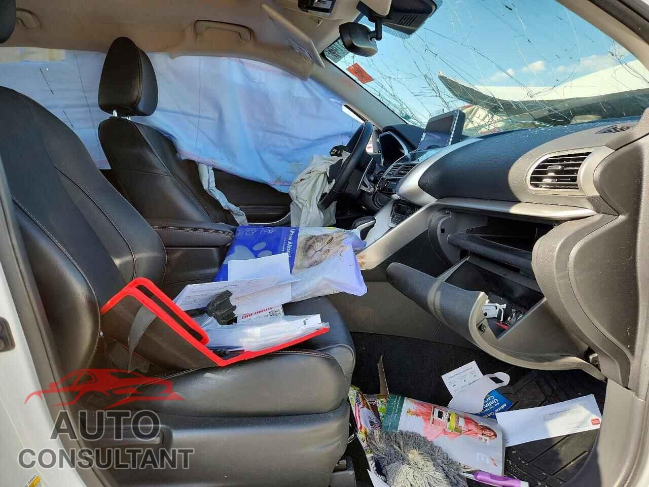 MITSUBISHI ECLIPSE 2018 - JA4AT5AA5JZ041540