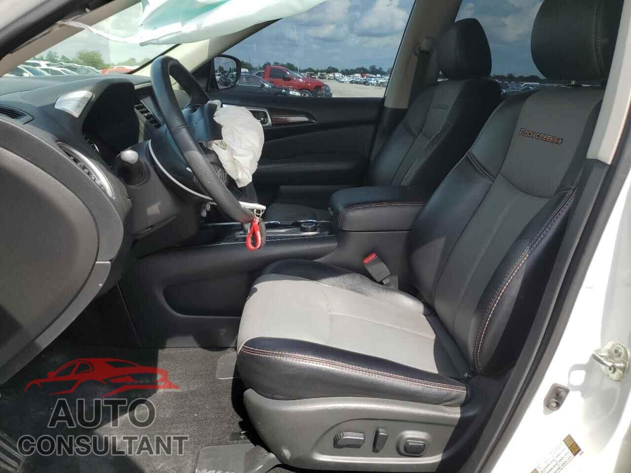NISSAN PATHFINDER 2020 - 5N1DR2CM0LC585436