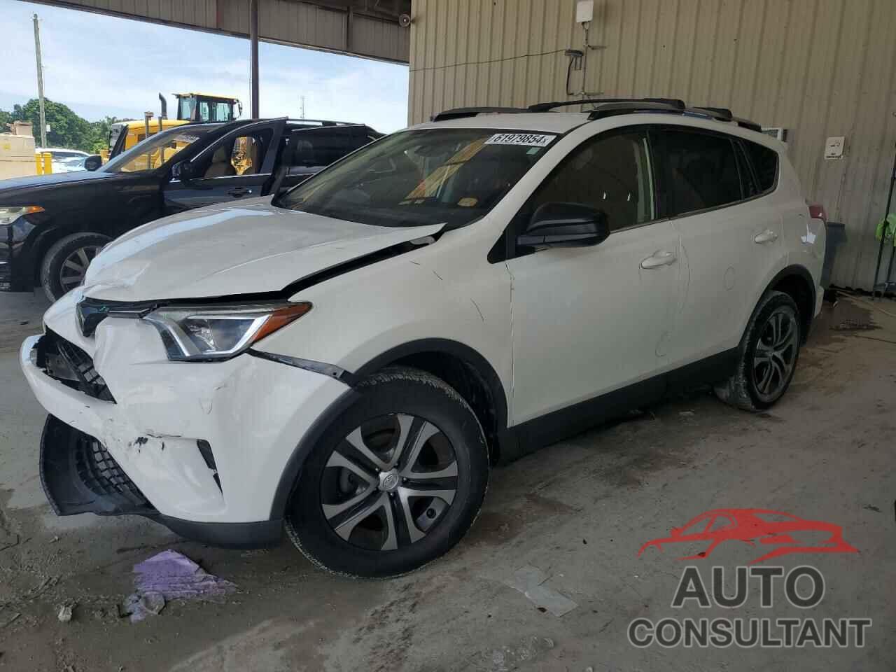 TOYOTA RAV4 2017 - JTMZFREV4HJ113373