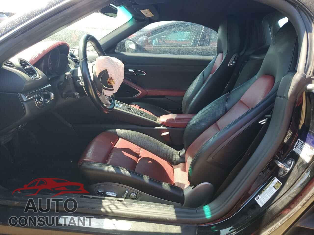 PORSCHE BOXSTER 2019 - WP0CA2A84KS212174