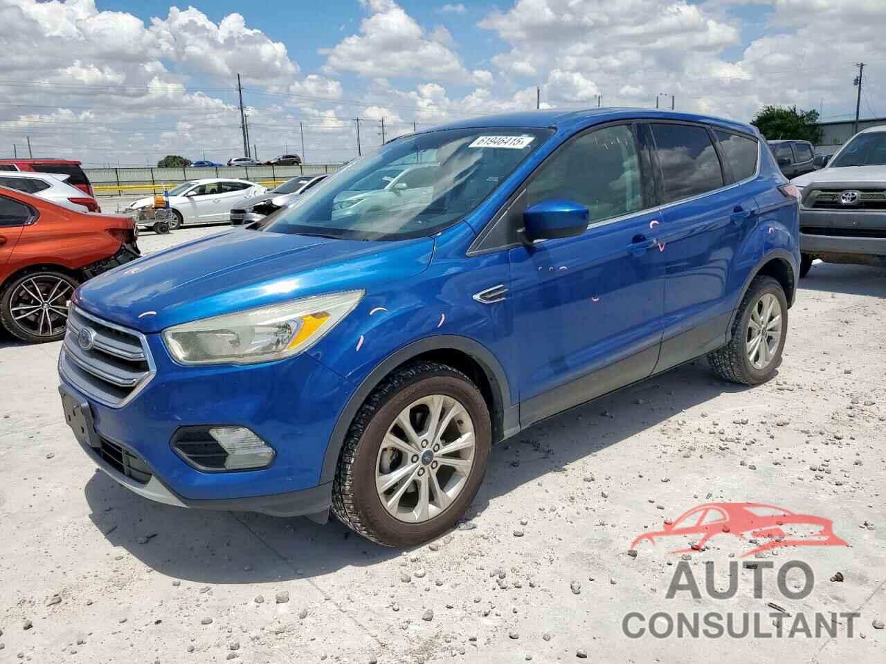 FORD ESCAPE 2017 - 1FMCU0GDXHUC04587
